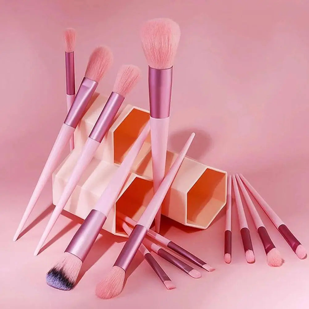 Kit de 33 Piezas de Herramientas de Maquillaje Profesional, Juego de Brochas de Maquillaje Suaves y Esponjosas para Base, Rubor, Cejas y Sombra de Ojos, con Diadema y Muñequera Rosas.
